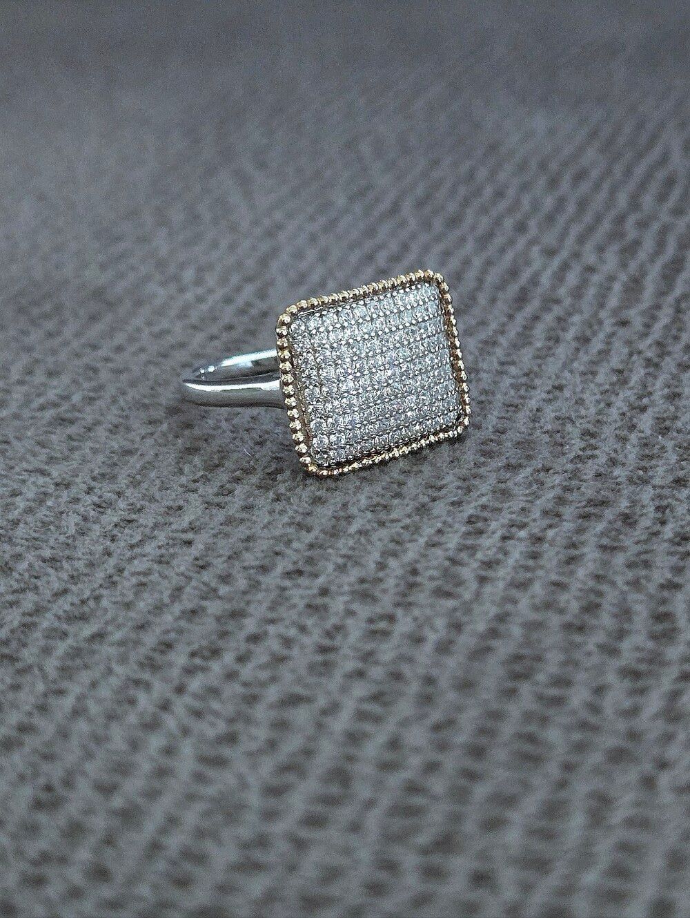 Savvy Cie Flat Square⏹️ Ring💍 with Clear Pave Crystals💎 - NWOT - Picture 16 of 16